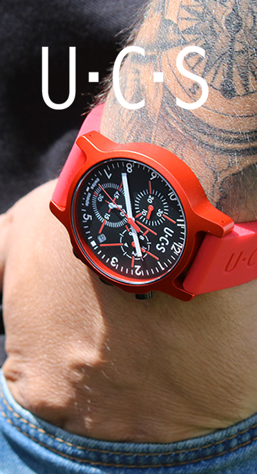 Configure ta montre en partant de zéro! Choisis la couleur de la montre, puis personnalise-la en ajoutant une image sur le cadran et ton prénom